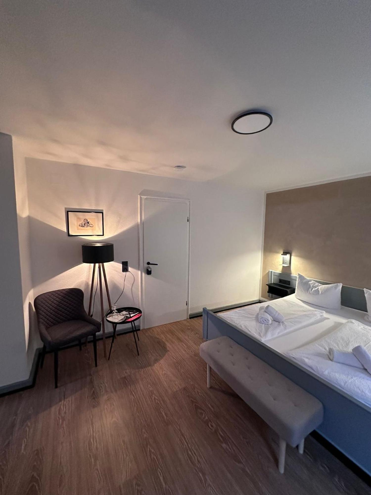 Gasthof Zum Goldenen Schiff - Lehm, Stil & Altstadtflair 马克特布赖特 外观 照片