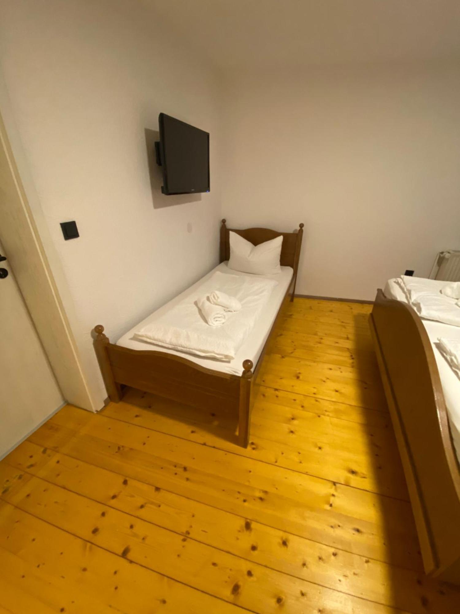Gasthof Zum Goldenen Schiff - Lehm, Stil & Altstadtflair 马克特布赖特 外观 照片
